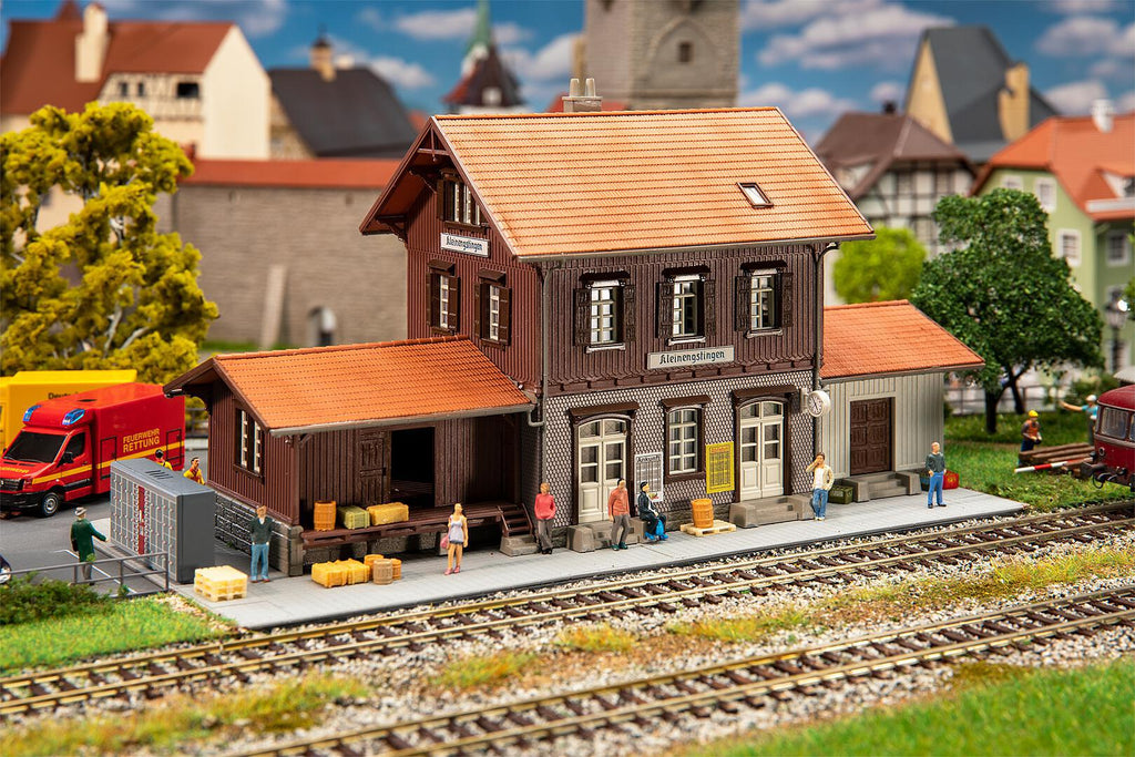 Stazione ferroviaria di Kleinengstingen scala H0 Faller 110133
