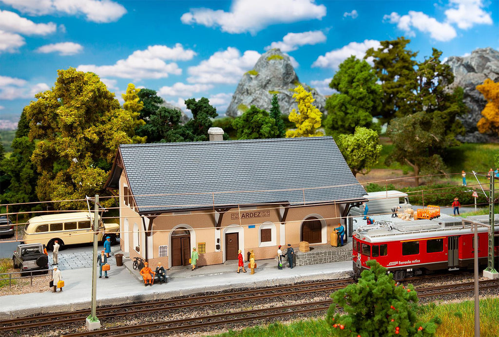 Stazione Ardez in scala H0 FALLER 110144