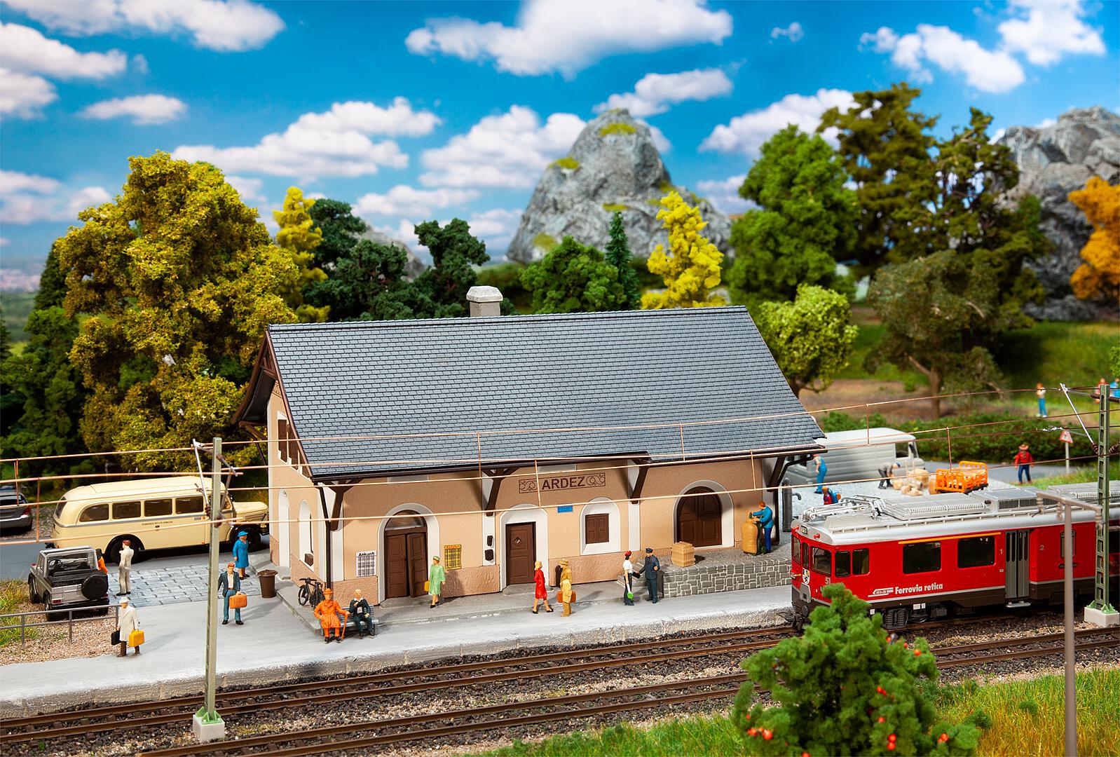 Stazione Ardez in scala H0 FALLER 110144