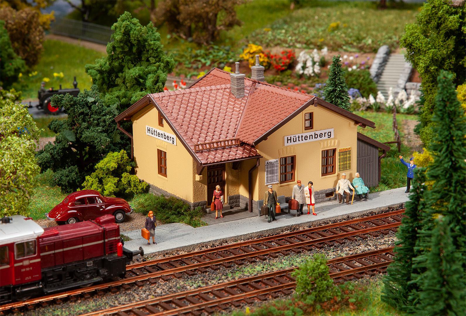 Stazione Haltepunkt Hüttenberg in scala H0 FALLER 110151