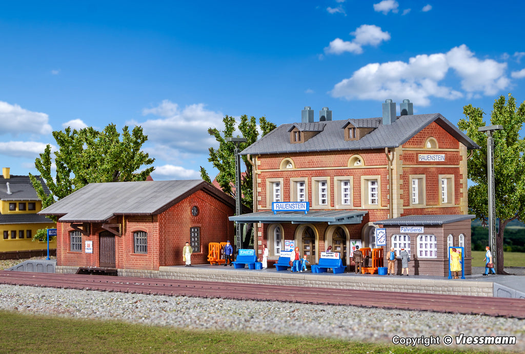 Stazione ferroviaria di Rauenstein con deposito merci scala N Kibri 37396